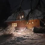 Dworek Nad Potokiem 度假居 *