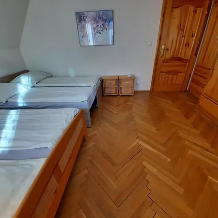 Dworek Nad Potokiem *