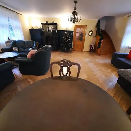 Dworek Nad Potokiem Feriehus