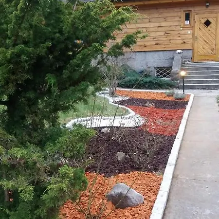 Dworek Nad Potokiem Feriehus