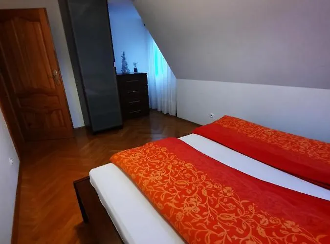 Dworek Nad Potokiem Casa de Férias *